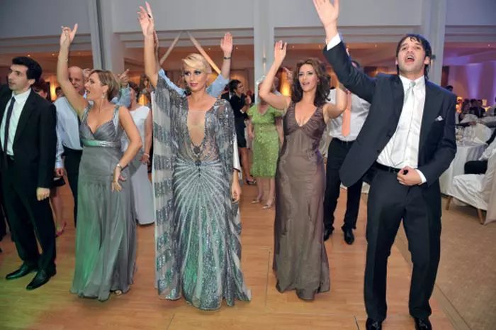 La nunta au luat parte și colegele de atunci ale Adelinei, Andreea Berecleanu și Crina Abrudan