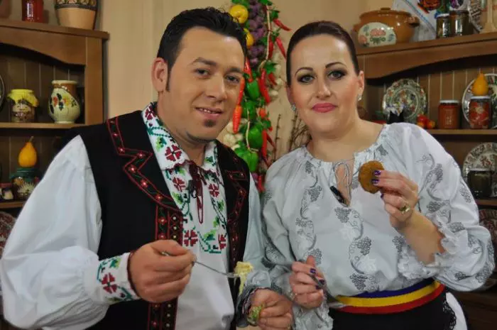 Săndel Mihai și soția