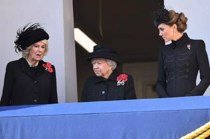Camilla, Ducesa de Cornwall, Regina Elisabeta a II-a și Kate Middleton, Ducesa de Cambridge