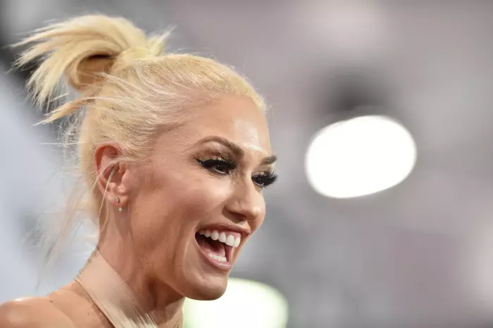 5.	Știați că s-au stabilit 50 de nuanțe de blond? De la blond café au lait, la golden platinum, la blond gri?