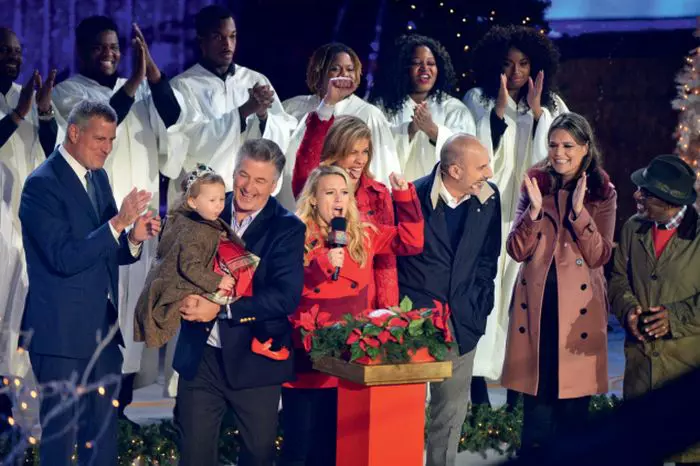 Bill de Blasio, Carmen Baldwin, Alec Baldwin, Kate McKinnon, Hoda Kotb, Matt Lauer si Savannah Guthrie