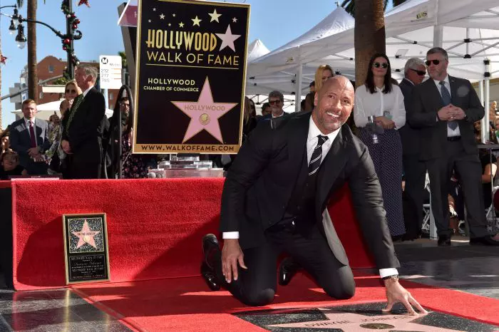 Dwayne Johnson a primit o stea pe Walk of FameWith Star On The Hollywood Walk Of Fame
