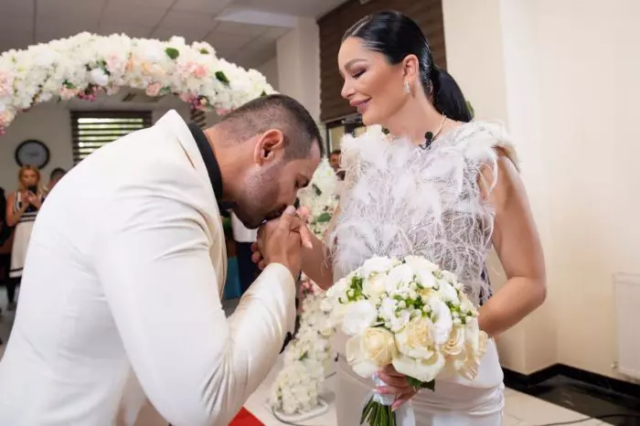 Brigitte și Florin Pastramă, imagini de la cununia civilă