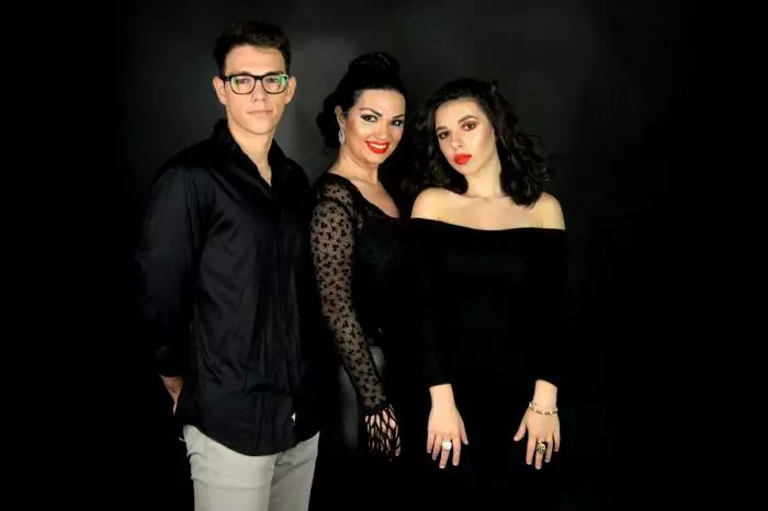 Ozana-Barabancea-si-copiii-1