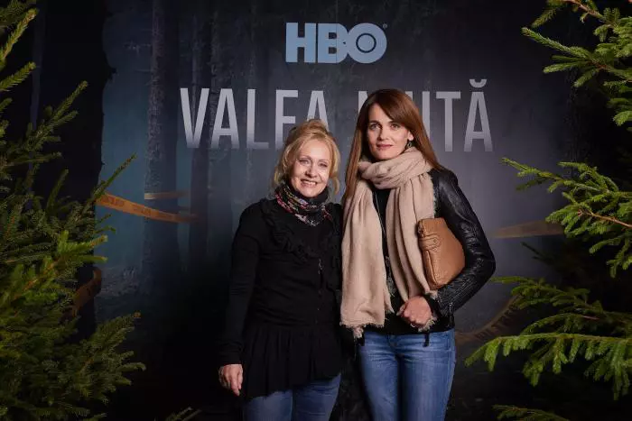 Manuela Ciucur si Elvira Deatcu