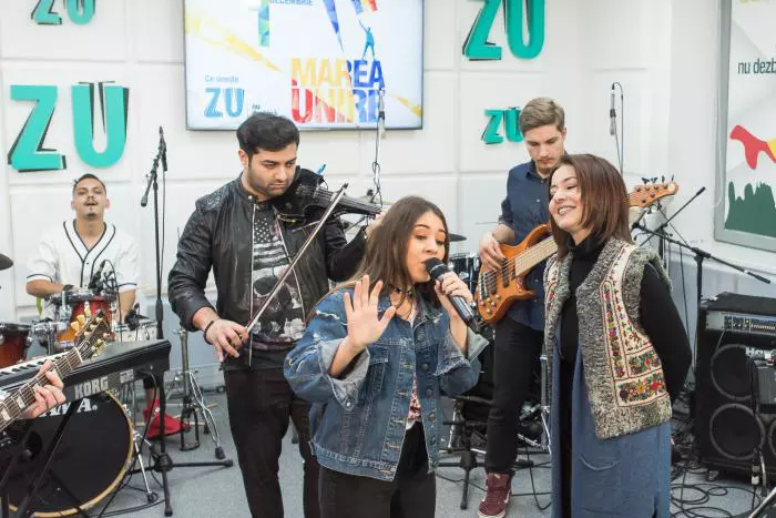 Nicole Cherry si Oana Sirbu