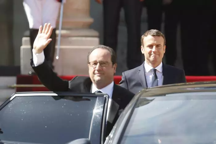 Emmanuel Macron si Francois Hollande