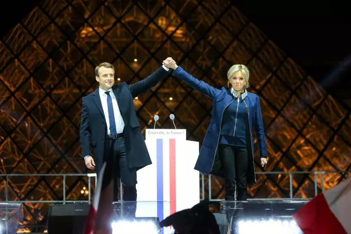 Emmanuel si Brigitte Macron
