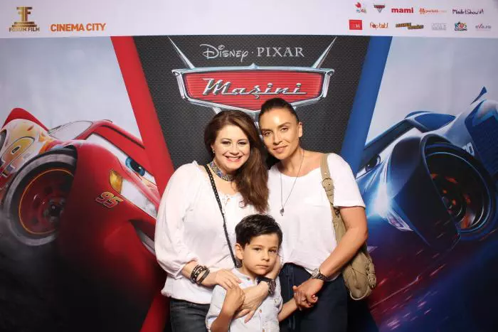 Corina Danila si Adina Halas