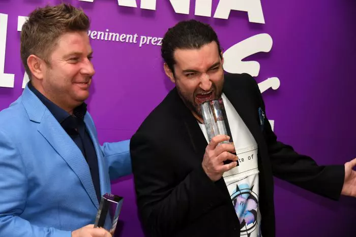 Smiley şi Pavel Bartoş