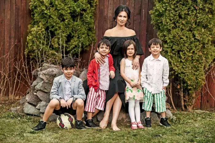 Nicoleta Luciu și copiii