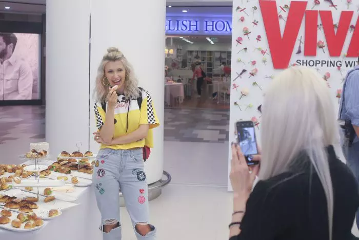 VIVA! Shopping with Stars