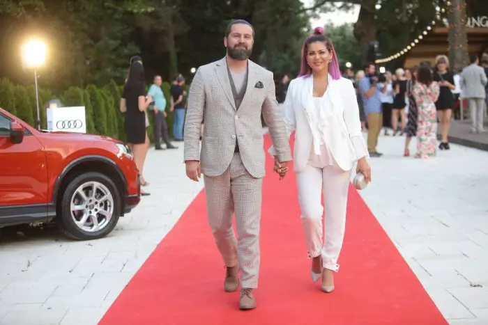 Miki (K-pital) si partenerul ei