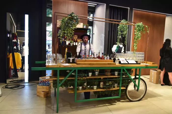 Magazinul Collective Piata Univeristatii a implinit 2 ani