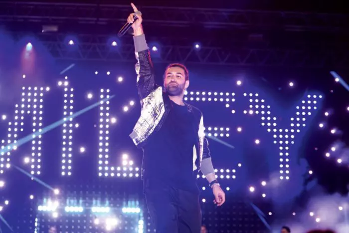 În 2016 deja își conturase stilul vestimentar pe care îl are și astăzi