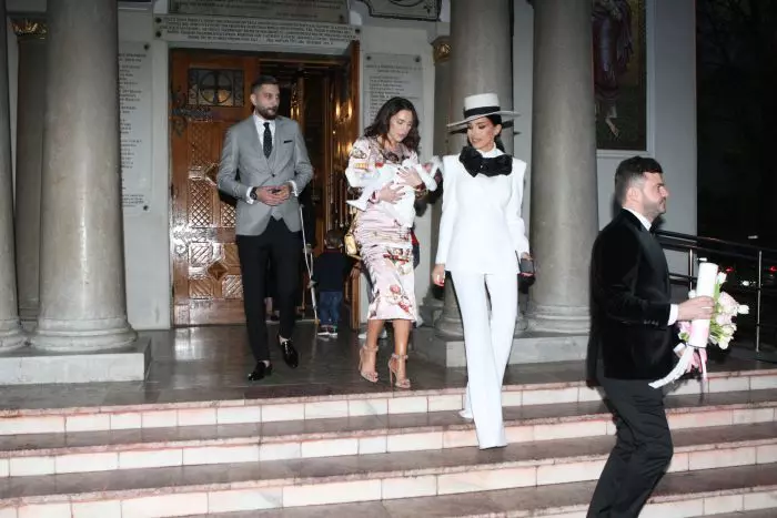 Imagini de la botezul fetiței Adelinei Pestritu, Zenaida