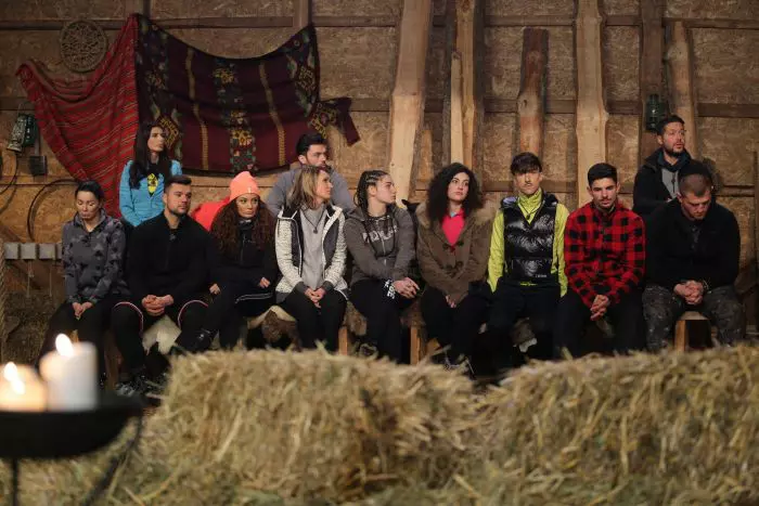 Concurentii inainte de proba de recompensa