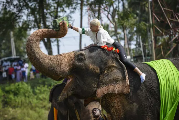 Jojo la Asia Express