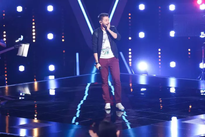 Bogdan Ioan, ]n blind-uri la "Vocea României, uimit de reacía juraílor, care i-au cerut bis!"
