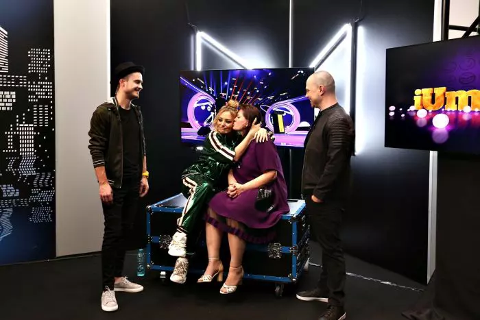 Mama Deliei la iUmor