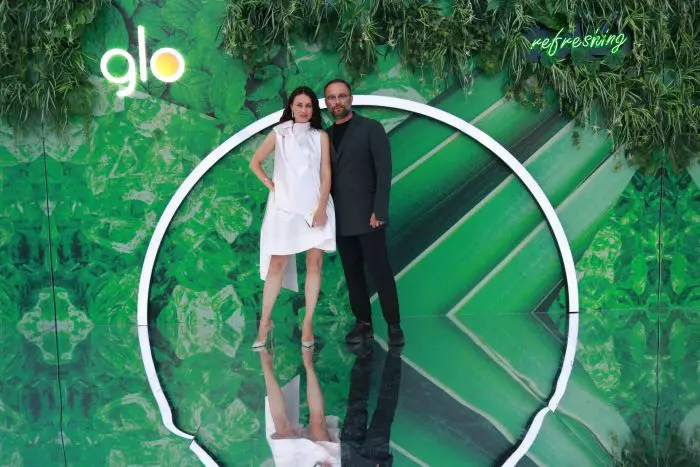 Roxana Voloșeniuc (Elle) și Alex Popescu