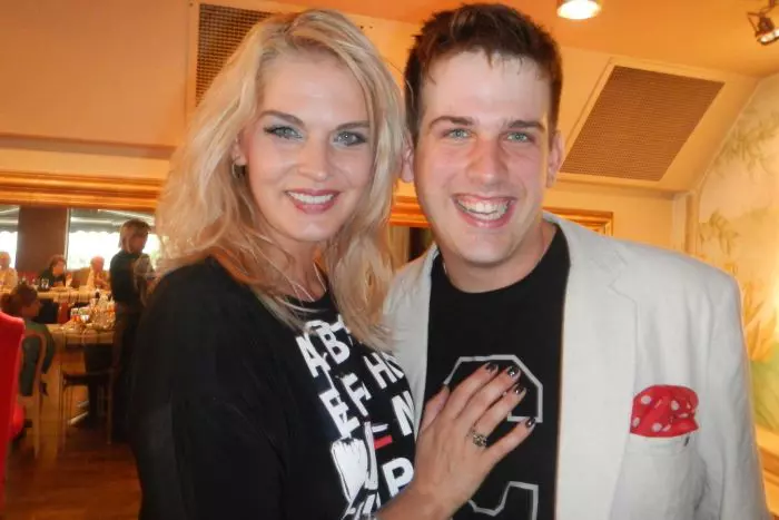 Manuela Hărăbor și fiul ei, Andrei.