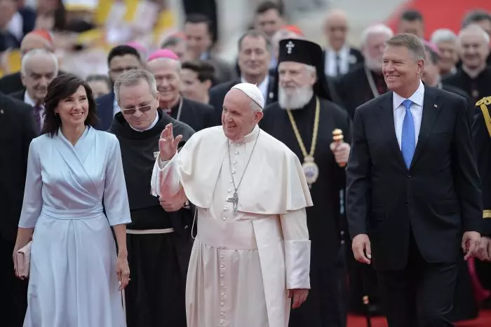 Carmen Iohannis, Papa Francisc, Klaus Iohannis