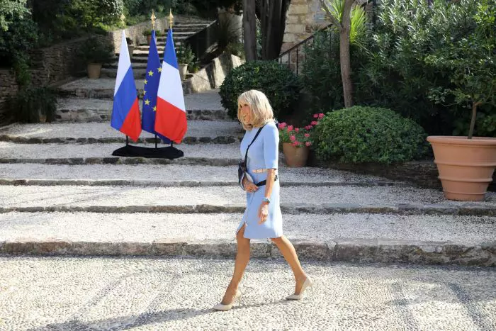 Președintele Emmanuel Macron și Prima Doamnă, la întâlnirea oficială cu Vladimir Putin