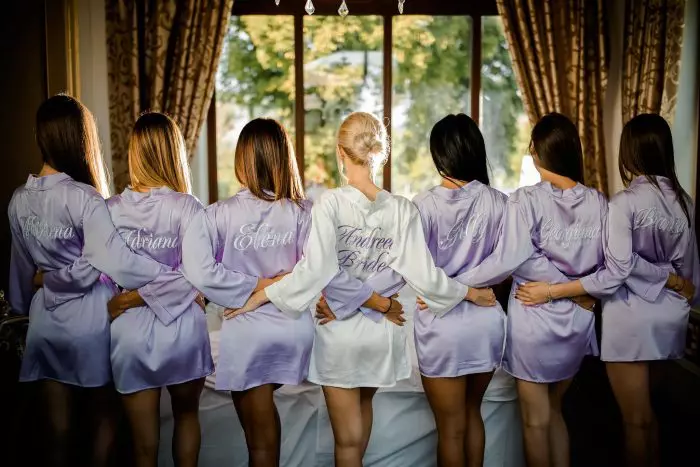 Andreea Bălan și domnișoarele de onoare