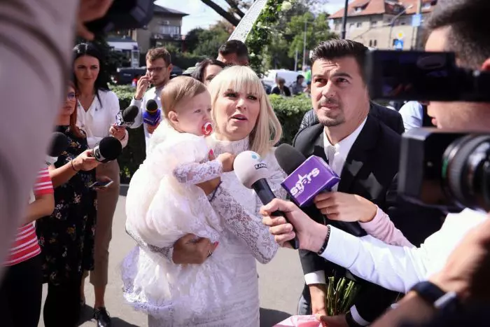 Elena Udrea si-a botezat fiica
