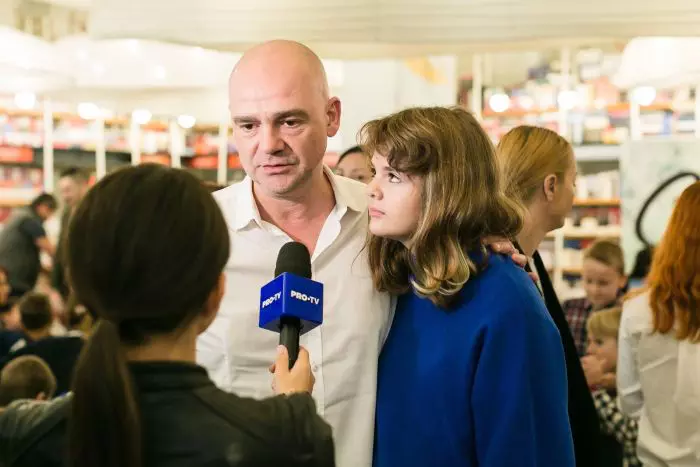 Cătălin Radu Tănase  și fiica lui, Carina, ajunsă acum la 14 ani