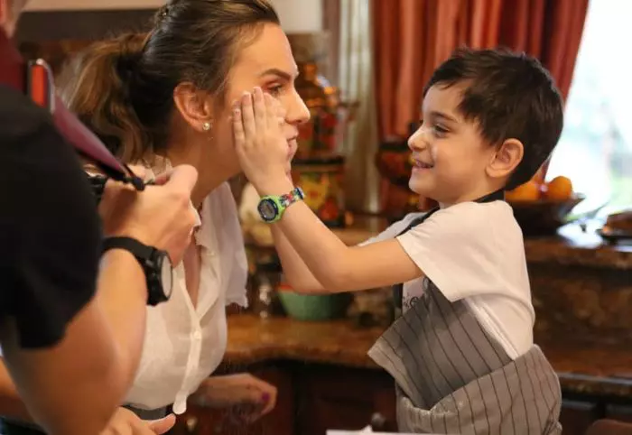 Anna Lesko și băiețelul ei, Adam