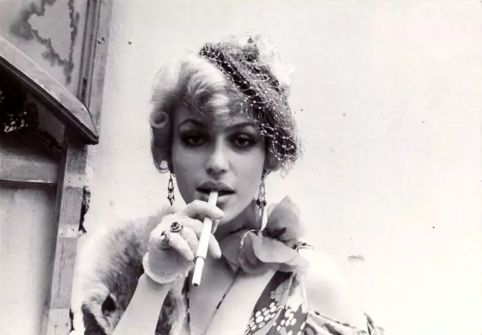 corina-chiriac-in-tinerete