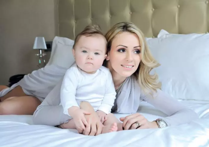 Catrinel Sandu și Sara, în 2010