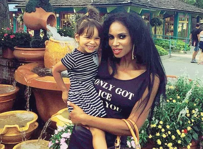 Laurette și fiica ei