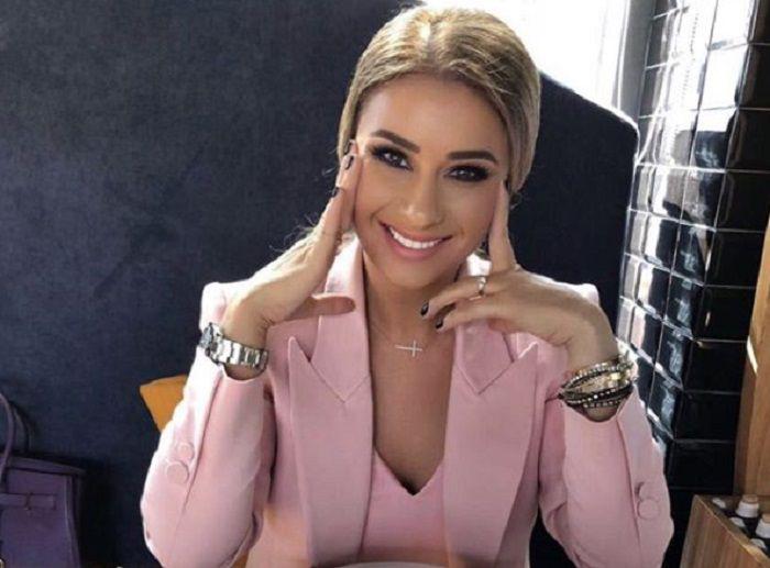 Anamaria Prodan si Laurentiu Reghecampf divort 4 - Viva.ro