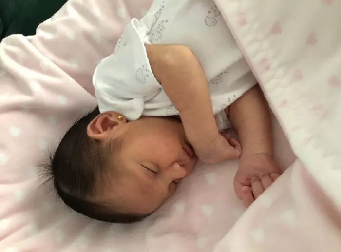 Prima imagine cu fiica Adelinei Pestritu