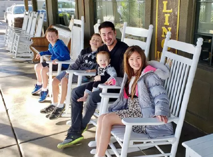 Caz unic în lume! Bărbatul a născut 3 copii