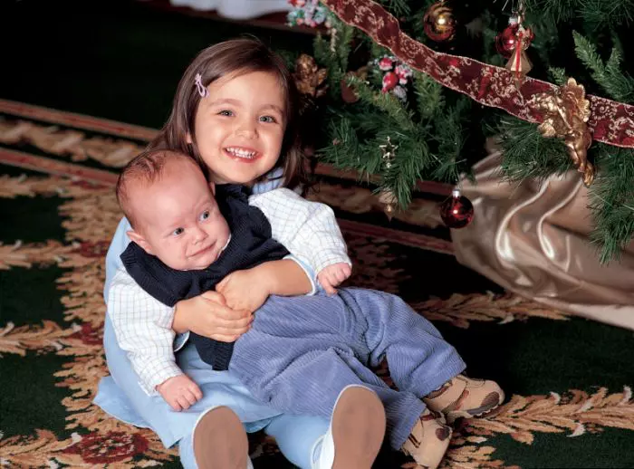 Alexia Eram și fratele ei, în urmă cu 16 ani