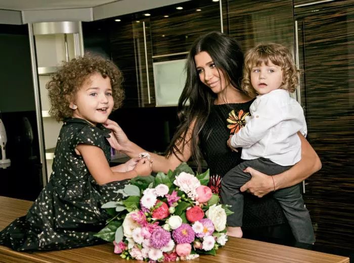 Elena Băsescu, alături de Sofia și Traian