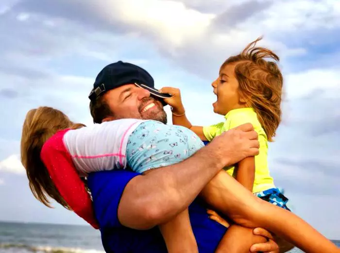 Familia-lui-Horia-Brenciu-3