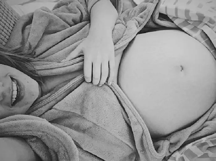 Feli Donose si fetita ei