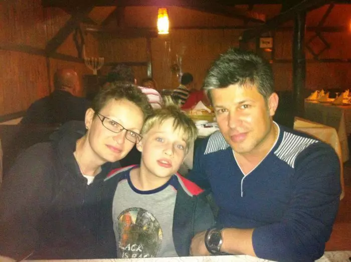 Andi Tolea, alături de părinții lui