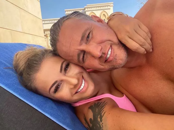 Anamaria Prodan si Laurentiu Reghecampf 2