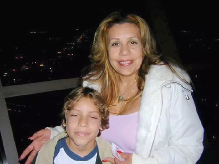 Mildred Baena și fiul ei