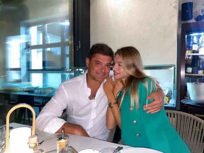 Laura-Dinca-si-Cristian-Boureanu-s-au-despartit-5