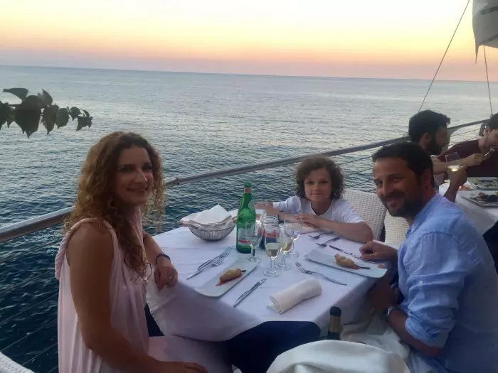 Andrei Aradits, cu familia la cină