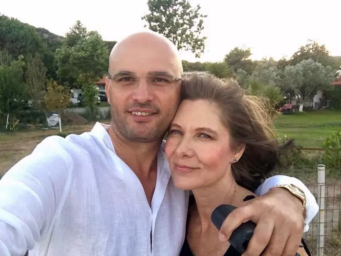 Romaniţa Iovan trăieşte de 10 ani o poveste de dragoste.