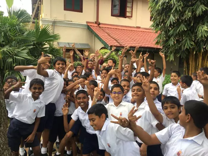 Surpriza la Asia Express