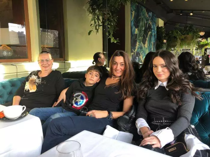 Julie, fata Danei Săvuică